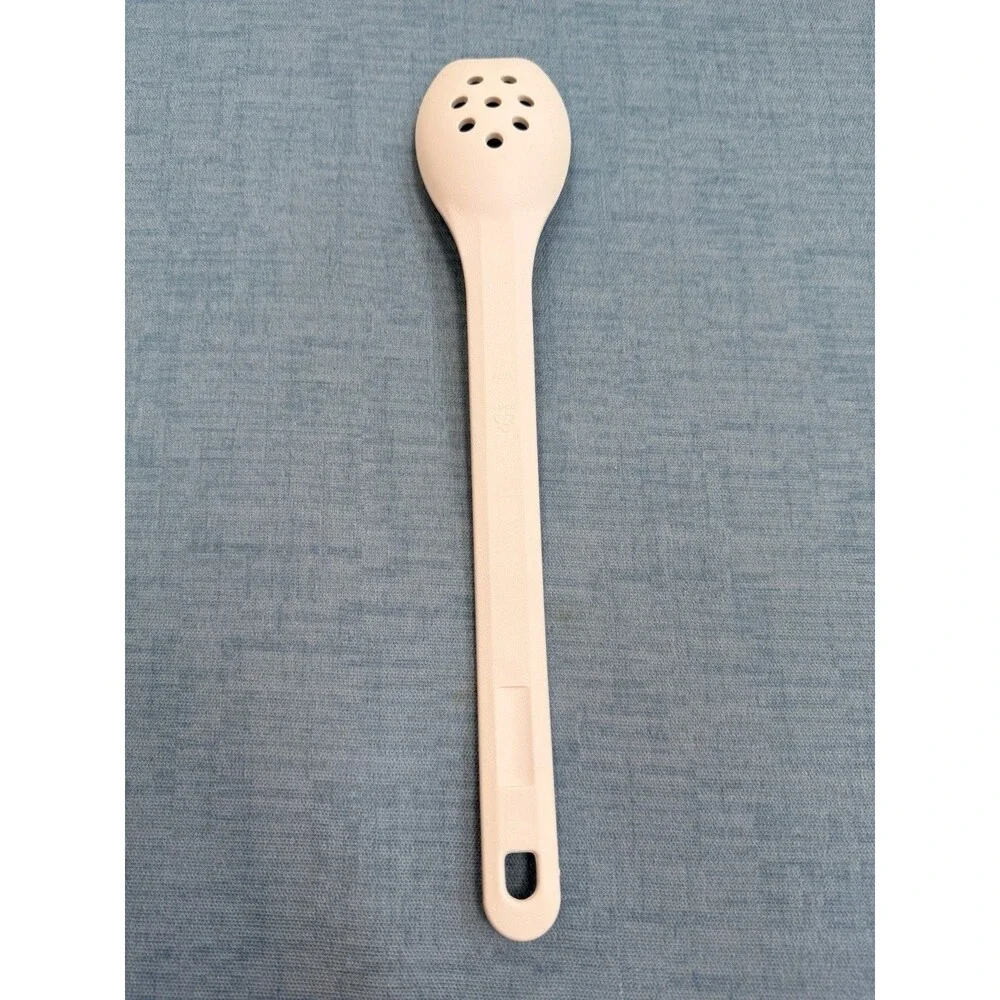 Rubbermaid USA Vintage Ivory Heavy Duty Nylon #1974 Slotted Spoon 12.5